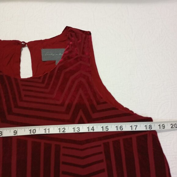 Anthropologie Sunday In Brooklyn Top Red Velvet Geometric Pattern Size S Women - Picture 8 of 9